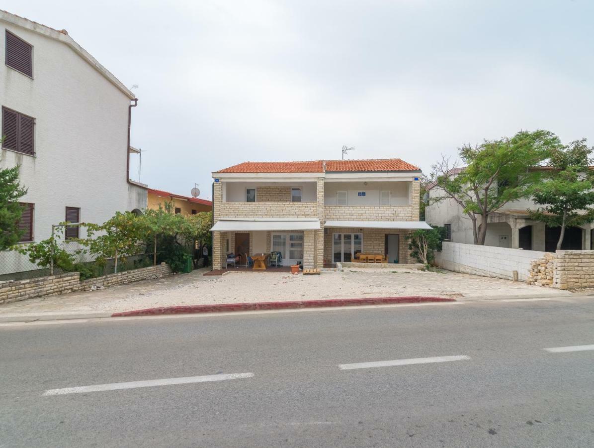 Apartments Domi Vir Exterior photo